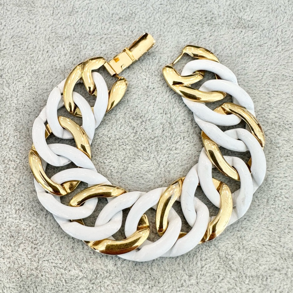 Vintage Signed Napier Shiny Gold Tone White Enamel Chunky Chain Link Bracelet 55$